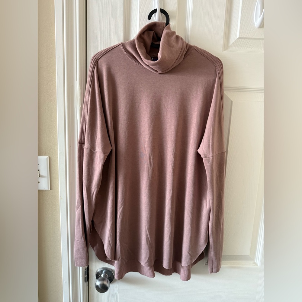 Kit and Ace Burrow Brushed Turtleneck in Heather Fawn
